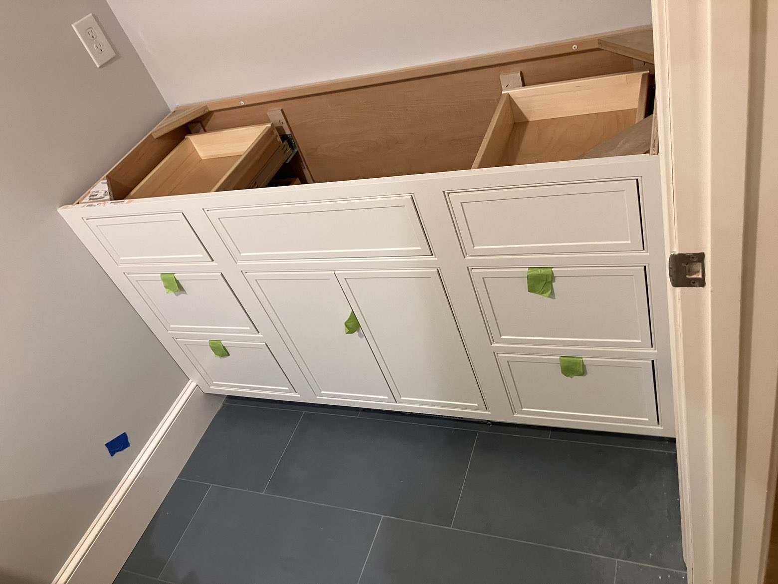 Custom Kitchen Cabinets